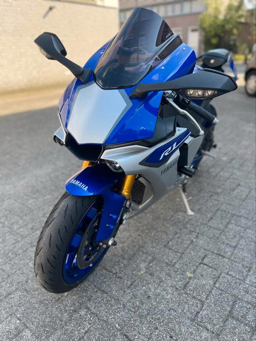 Yamaha R1 2016, RN32