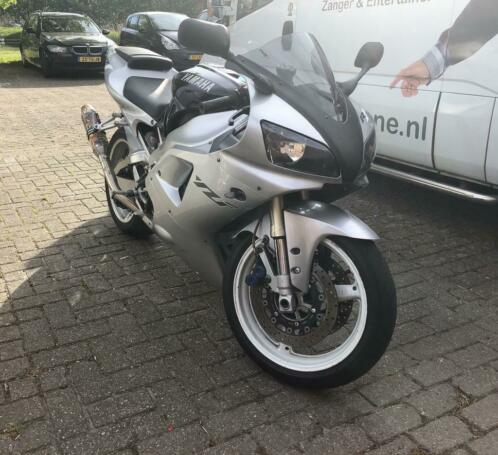 Yamaha R1