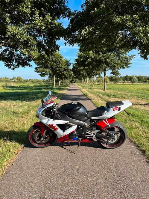 Yamaha r1