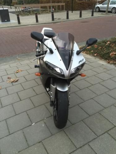 Yamaha R1 bouwjaar 2003