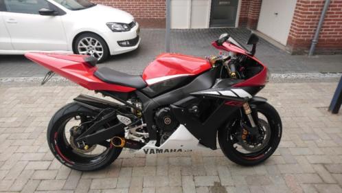 Yamaha R1 NIEUWSTAAT