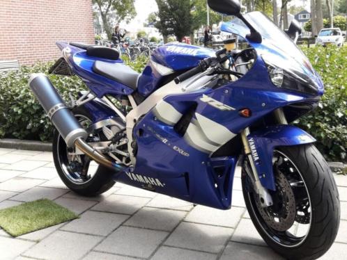 Yamaha r1 Showroomstaat.