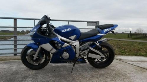 Yamaha R6