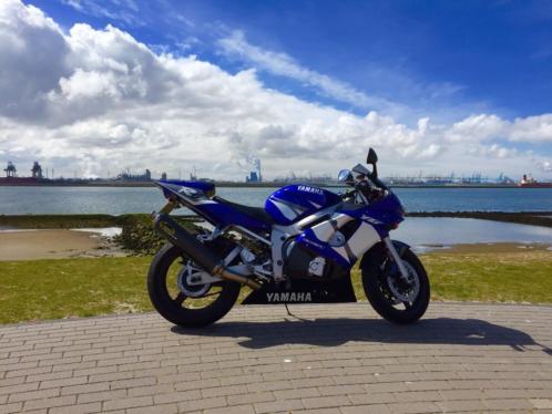 Yamaha R6 2001 blauw