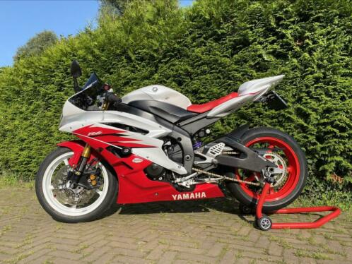 Yamaha R6 2006 Special RoodWit. 4800,- aan accessoires 