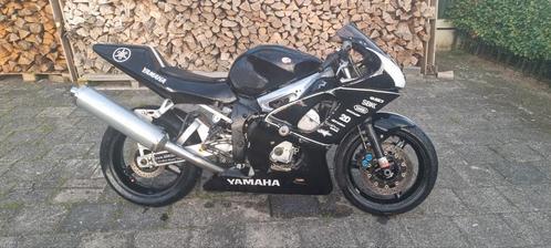 Yamaha r6 circuitmotor  2001