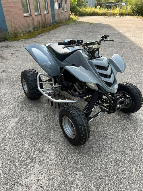 Yamaha raptor 660r