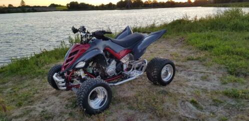 Yamaha raptor YFM700R