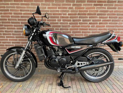Yamaha RD 250 LC