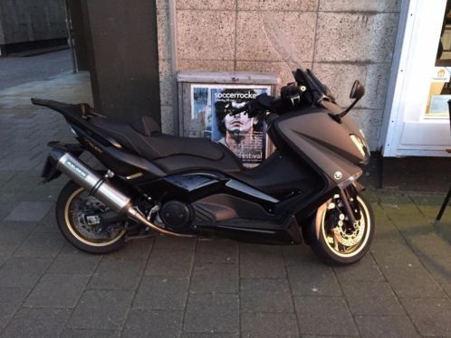 Yamaha T-Max 530 Black Max Limited