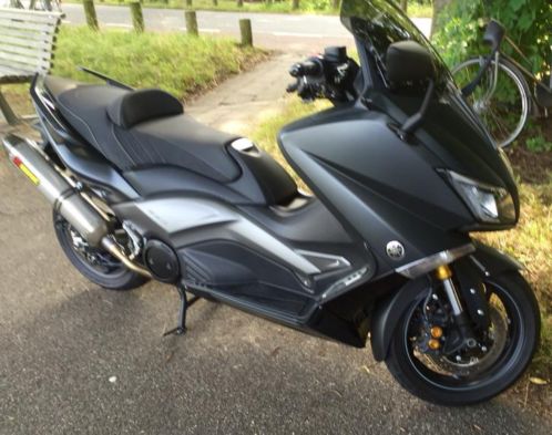 Yamaha t-max 530 iron max 2015 akrapovic