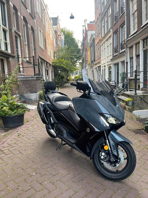 Yamaha Tmax 560 TechMax met fabriek garantie T max Tech Max