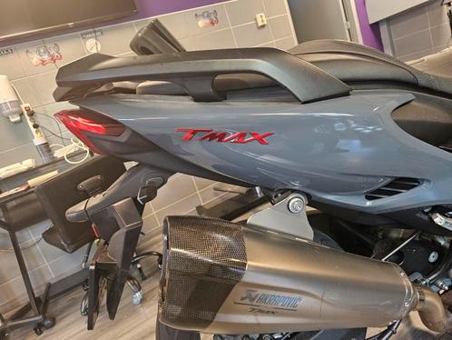 yamaha tmax 560 TECHMAX VOL AKRA