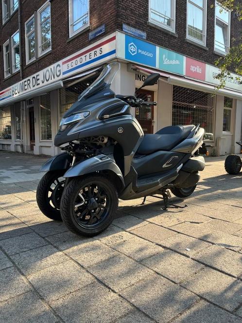 Yamaha Tricity 300 Grijs -522022 - 11858 km