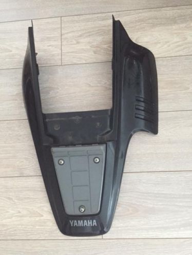 Yamaha TW 125200 achterspatbord amp new seat cover zwart