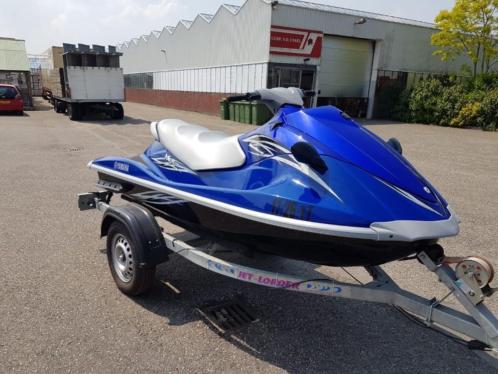 Yamaha waverunner vx1100 deluxe