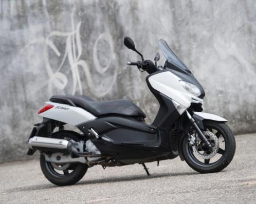 Yamaha X Max 125