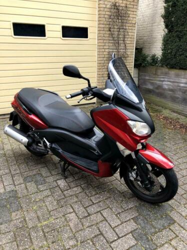 yamaha x max 125 cc scooter