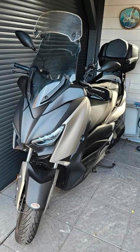 Yamaha X-Max 400 motorscooter