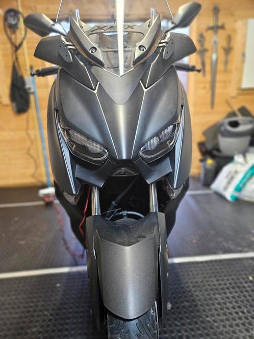 Yamaha x max 400cc mat zwart 2018 pas 11000km