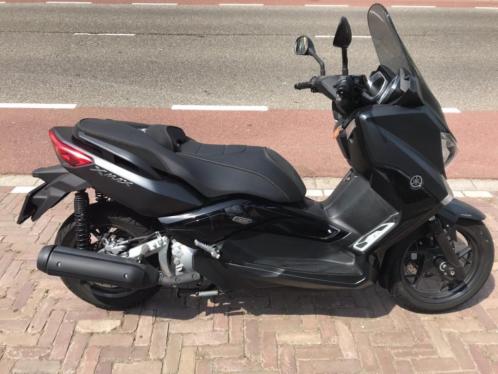 Yamaha X-Max 