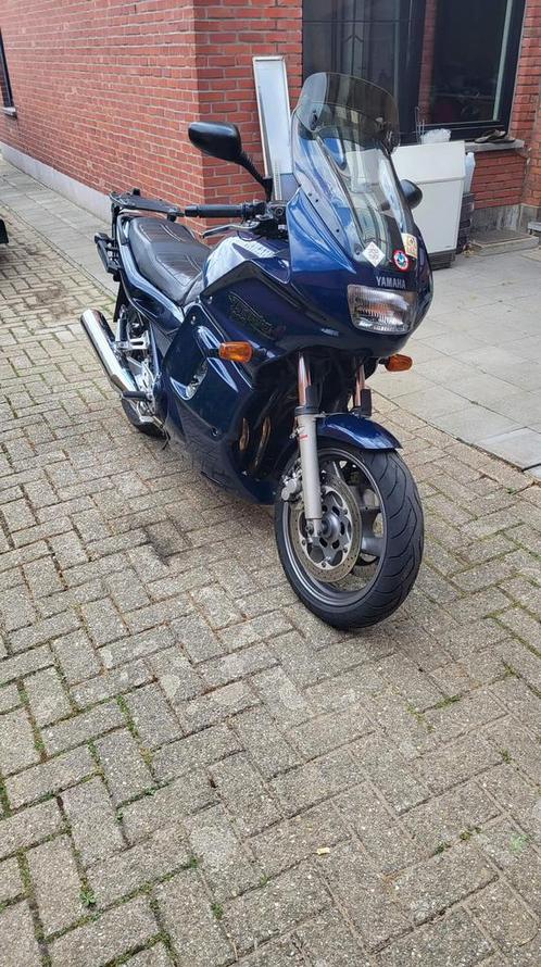 Yamaha XJ900s Diversion met koffers