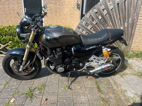 Yamaha XJR 1200