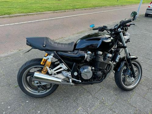 Yamaha XJR 1200 cafe racer