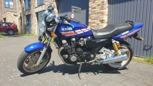 Yamaha XJR 1200 sp (Sarron replica)