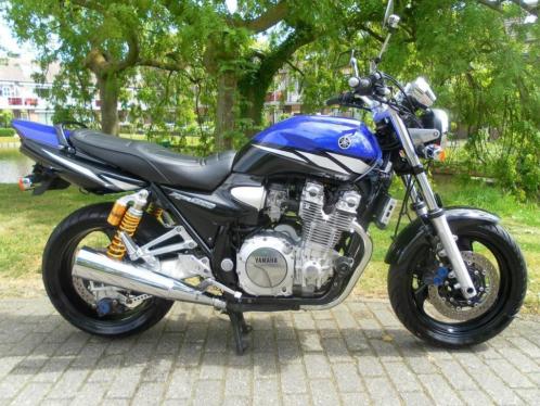 Yamaha XJR1300 2004 21000 km NL motor 3000,-