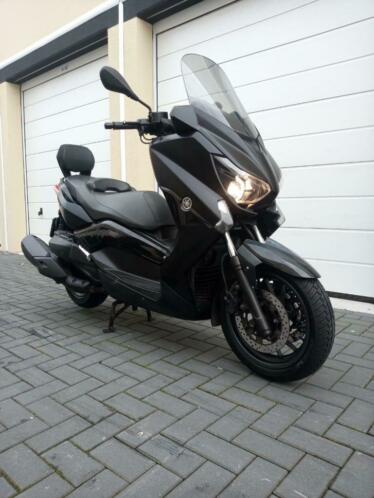 Yamaha xmax 400 iron max edition