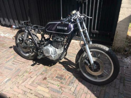 Yamaha XS250 1A5 schuurvondst amp papieren, (bijna) twee stuks