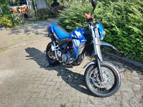 Yamaha XT660X