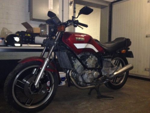 Yamaha XZ 550