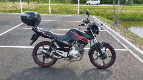 Yamaha YBR 125 2012 Leovince met rijdbare schade