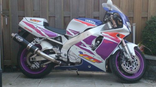 Yamaha YZF 750 R Dit weekend 1000 euro