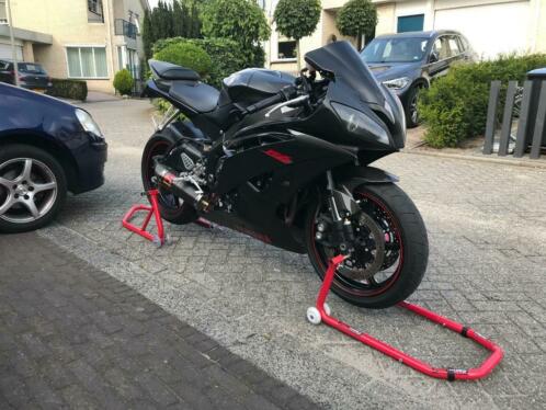 Yamaha YZF R6 Matte raven black 13.300KM