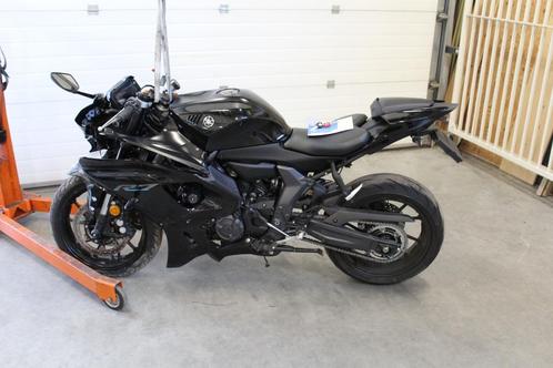 Yamaha YZF R7 2023 met voorschade