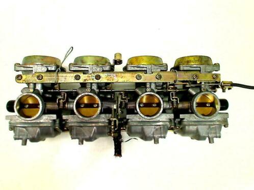 YamahaFZX 750carburator