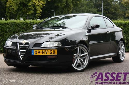 Youngtimer Alfa Romeo GT 3.2 V6 Busso Distinctive  NL auto