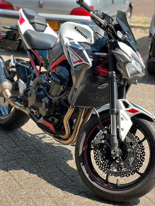 Z900 2022 AKRAPOVIC, Bomvol, Weinig km, Garantie,