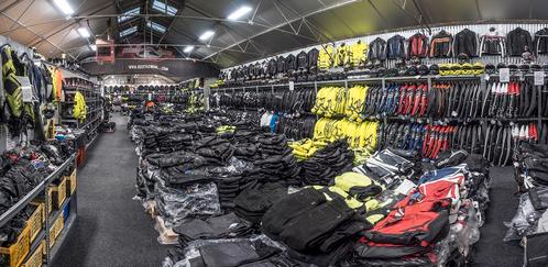 ZATERDAG 2109 OPEN De GOEDKOOPSTE MOTORKLEDING GROOTHANDEL
