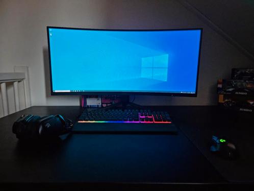 Zeer complete game setup incl ultrawide 144hz monitor.