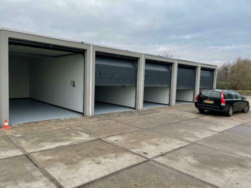 Zeer Grote Garagebox ca. 30 m2 te Huur Rotterdam-Noord