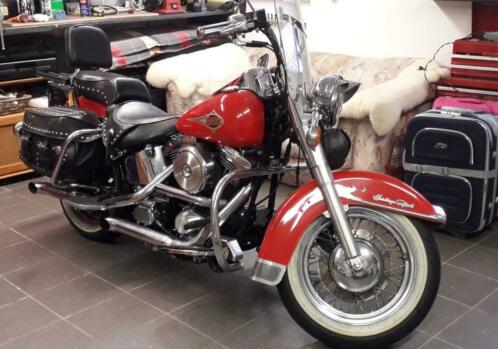 Zeer mooi Harley Davidson Heritage Softail in nieuw staat.