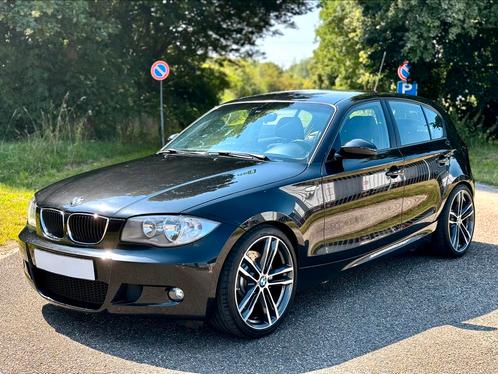 Zeer mooie BMW 130i 2005 265pk handbak M pakket