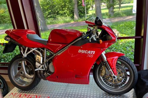 Zeer mooie Ducati 748  biposto