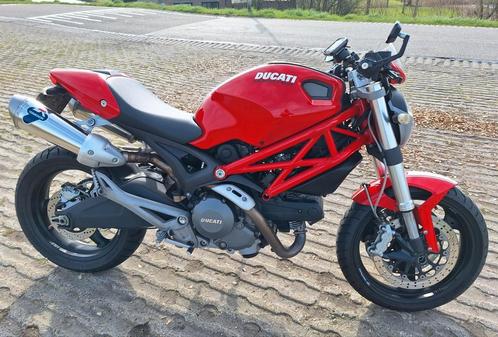 Zeer mooie Ducati Monster 696