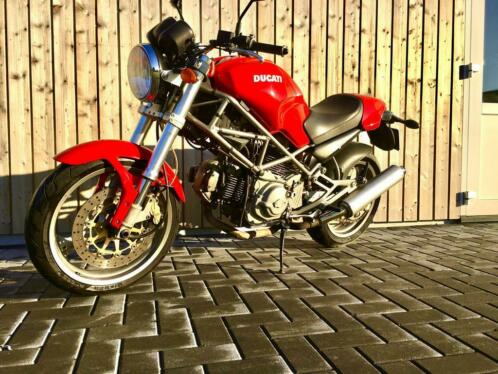 Zeer mooie Ducati monster M600 07-2001