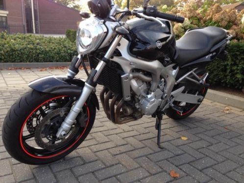 Zeer mooie en dikke Yamaha FZ6 naked bike 03904 FZ 6 N BEAST